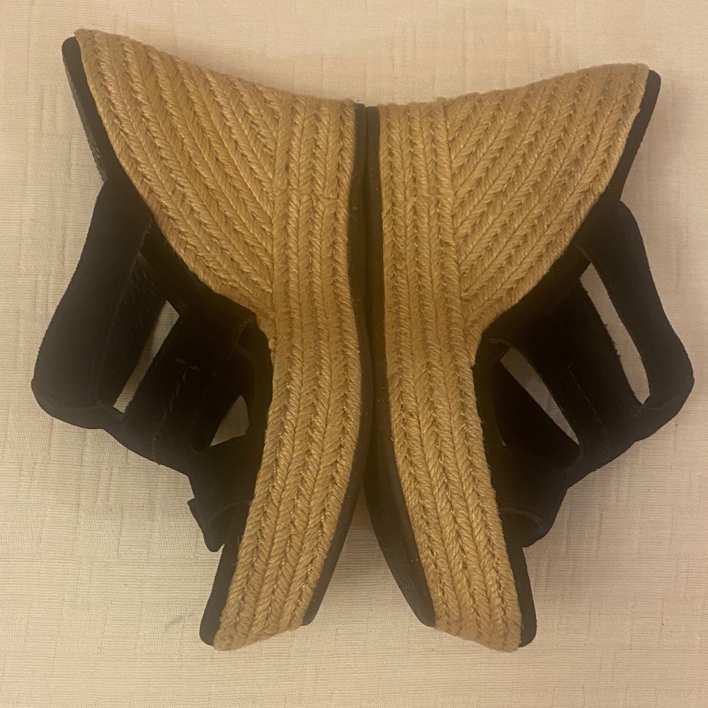 UGG Black and Tan Wedge Sandals - Picture 9 of 11